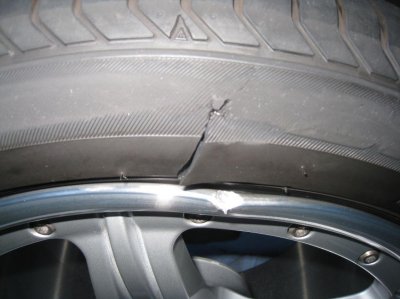 Right Rear Rim damage 8-9-08 002.jpg