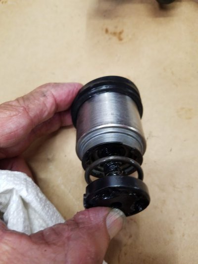 piston assy 2.jpg