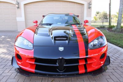 2008-Dodge-Viper-ACR-front1.jpg