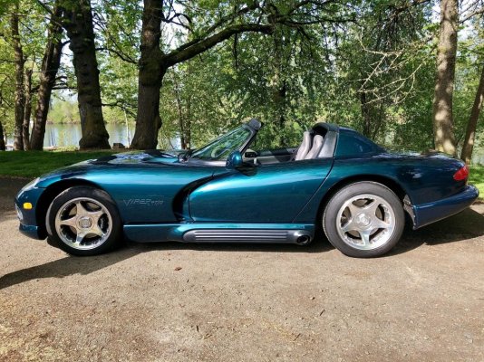 1995_dodge_viper_1620357941a91e41b0230efba55DD010F-5A94-437B-954A-2CE48274C0EB-scaled.jpeg